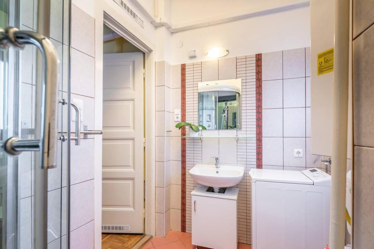 בודפשט Vamhaz Boulevard Apartments מראה חיצוני תמונה