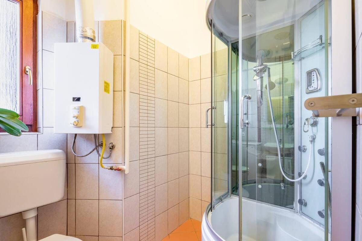 בודפשט Vamhaz Boulevard Apartments מראה חיצוני תמונה